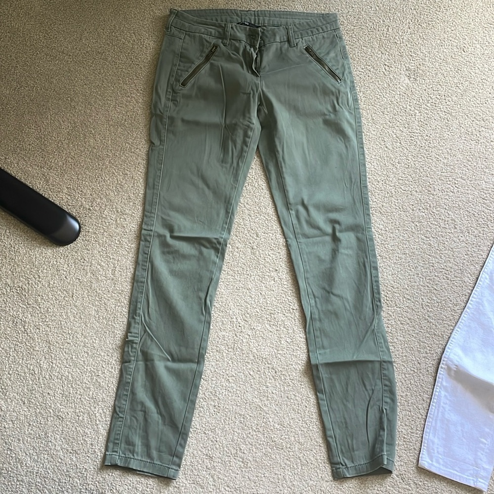 Green pants mango